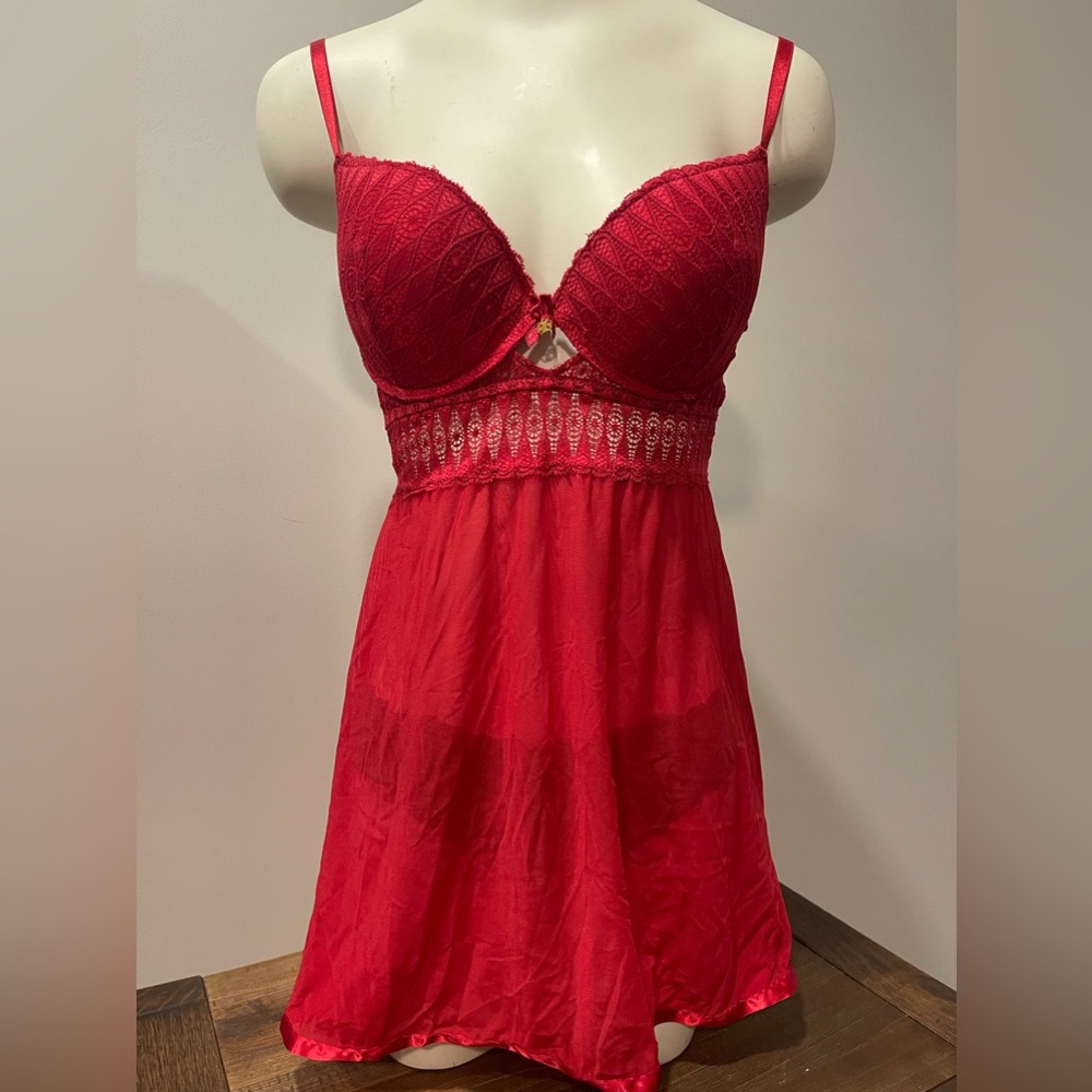 Daisy Fuentes large lace underwire push-up sheer baby doll lingerie